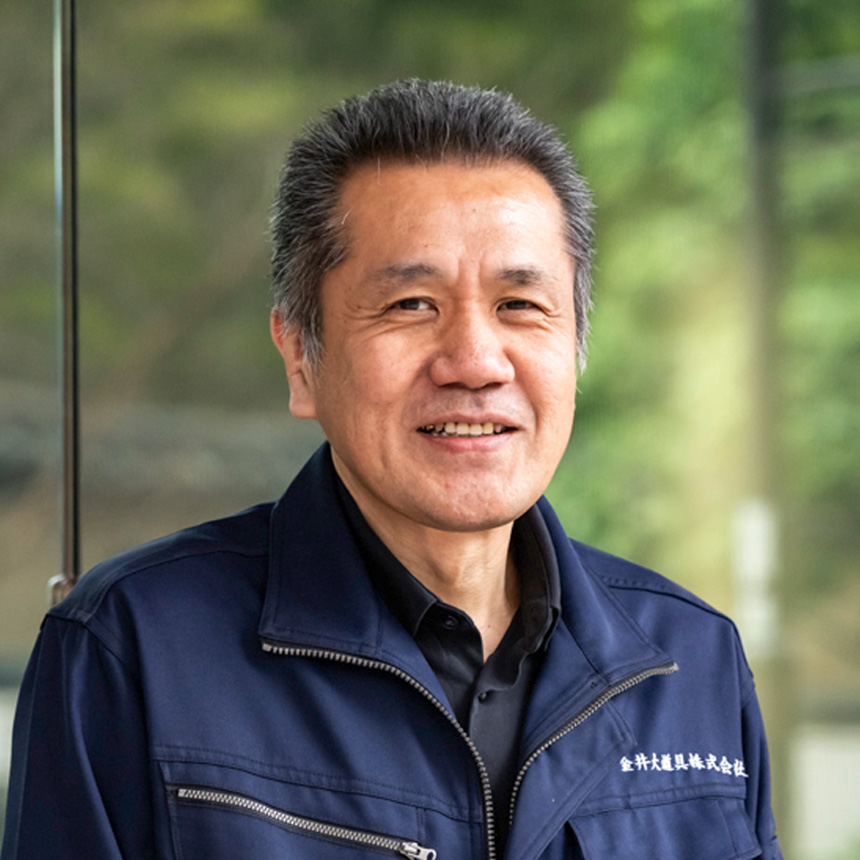 工場長　八森　篤